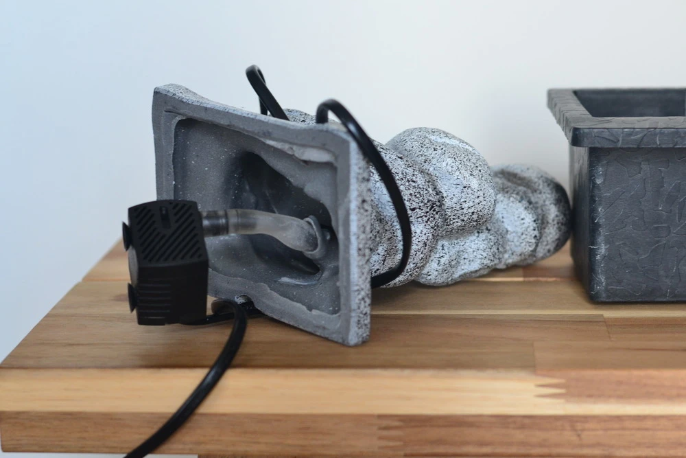 Set Bonsaï Et Cascade-pierres - Support L.30cm- H.25-30cm 5 Set Bonsaï Et Cascade-pierres - Support L.30cm- H.25-30cm – Image 5