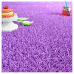 Gazon Synthétique Happy Party - Couleur Violet - Classé Feu - 20mm - 1m X 8m