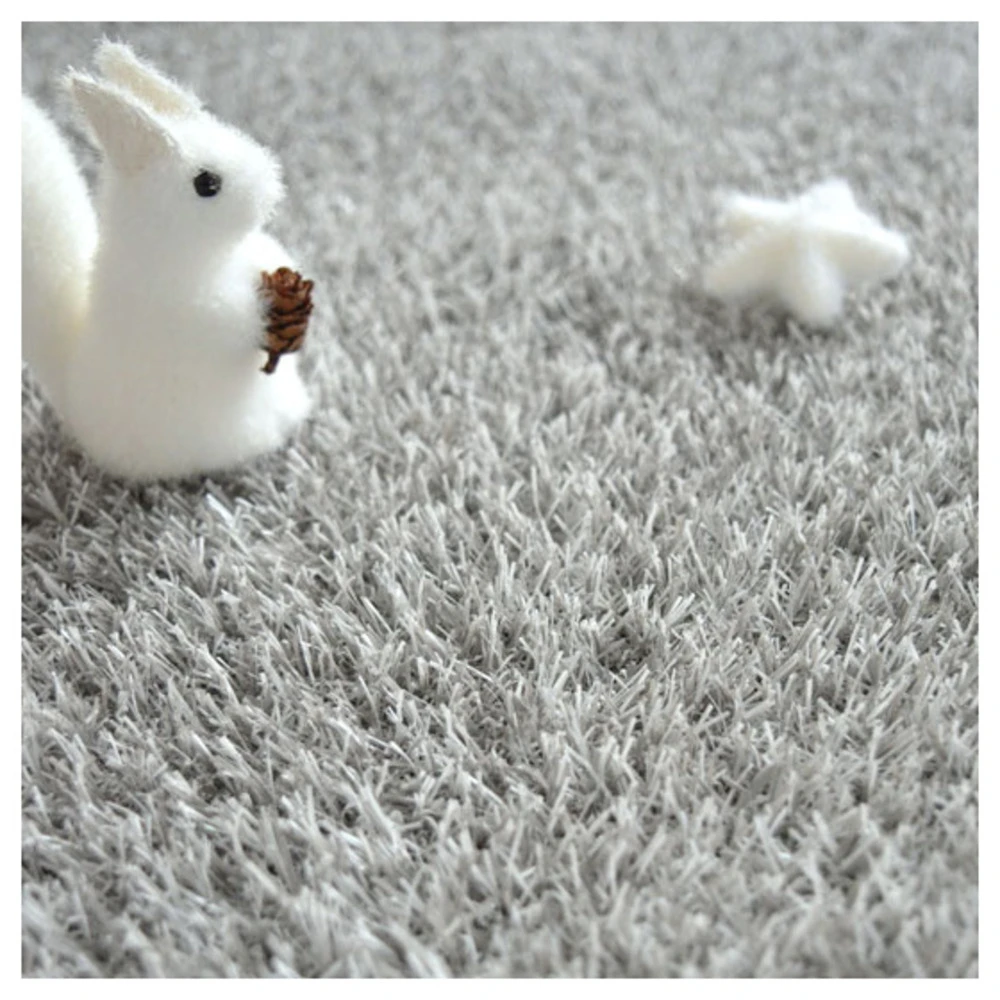 Gazon Synthétique Happy Party - Couleur Gris Clair - Classé Feu - 20mm - 2m X 4m 6 Gazon Synthétique Happy Party - Couleur Gris Clair - Classé Feu - 20mm - 2m X 4m – Image 6